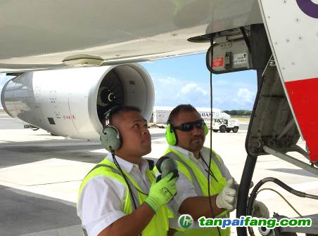 夏威夷航空給飛機接上高效外置電源來降低燃油使用 減少油耗及碳排放量