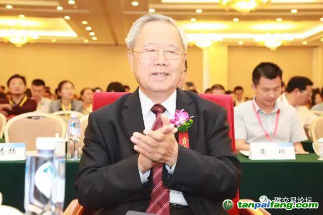 中國工程院院士、原鐵道部部長、第六屆中國節能協會理事長傅志寰出席論壇